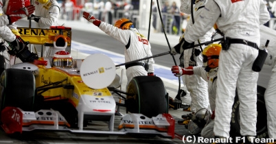 ルノーCEO、F1への懸念を語る thumbnail